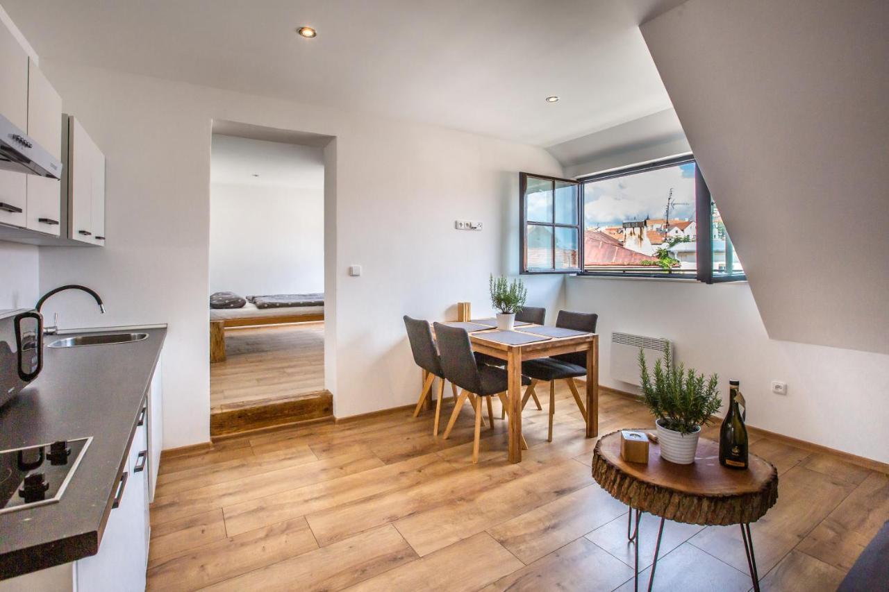 Apartmany Na Mikulasskem Namesti Znojmo Exterior foto