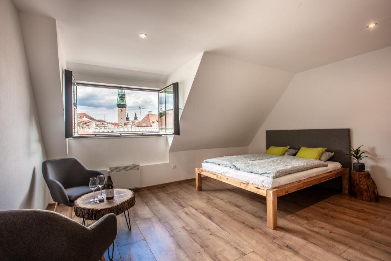 Apartmany Na Mikulasskem Namesti Znojmo Exterior foto